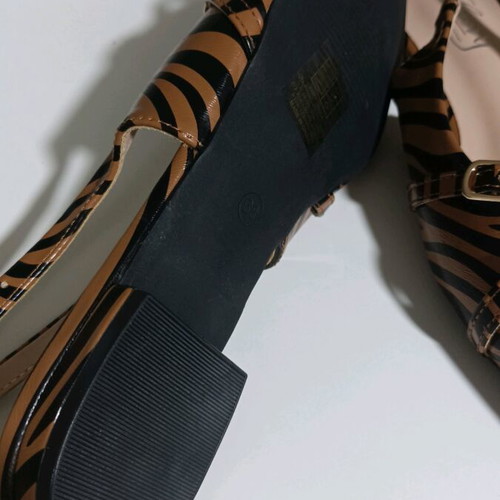 Pointed Slingback Shoes with Cross Straps