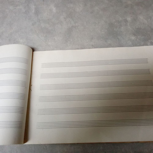 Music notebook super collectible used, 1960s edition