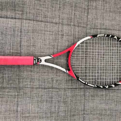 Tennis racket like new, needs overgrip