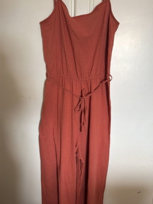 Ολόσωμη φόρμα Pink Woman μεταχειρισμένη, καλοκαιρινή, ανάλαφρη, κεραμιδί