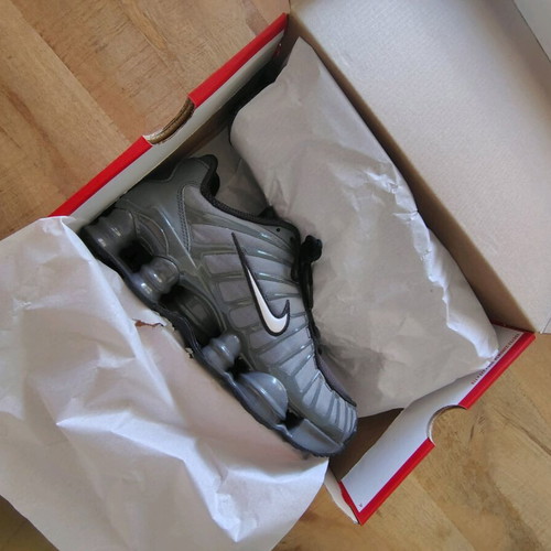 Nike Shox TL SE sneakers size 43, black and grey