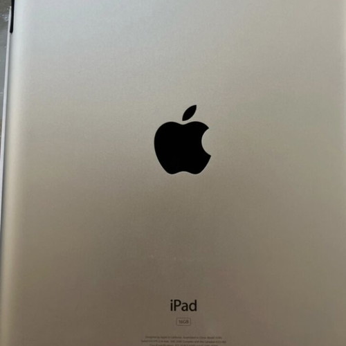 iPad 2 16GB tablet with charger and box