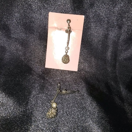 Silver hanging earrings with clip new