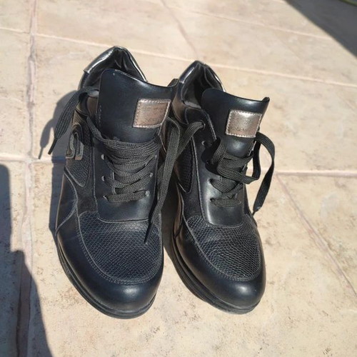 Wedge Sneakers Seven size 38 used, black with metallic details