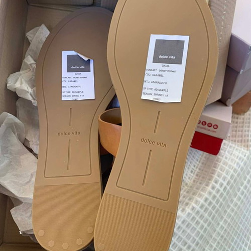Dolce Vita leather sandals size 38 new, caramel color