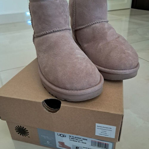 Ugg Australia women's boots like new, pink, size 36