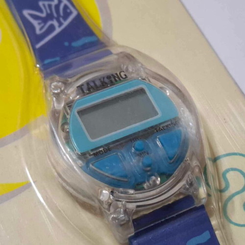 Vintage digital wristwatch from the 90s new collectible with talking function