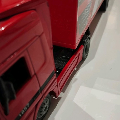 Mercedes toy truck with detachable trailer like new