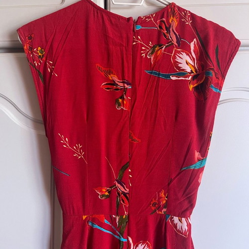 Sleeveless jumpsuit new, size small