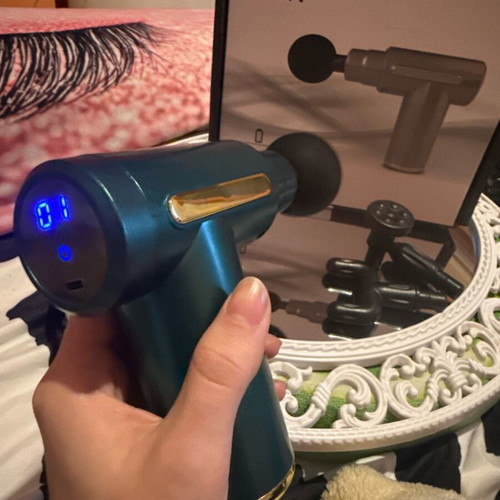 Massage Gun like new, muscle massage device with attachments