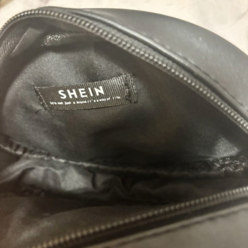 Black waist bag like new in very good condition