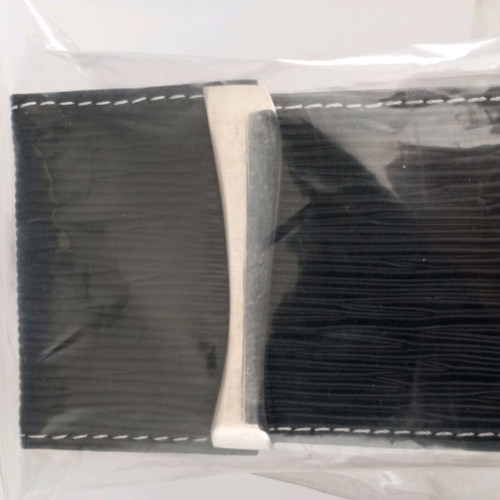 Black cigarette case new with automatic magnetic metal lid