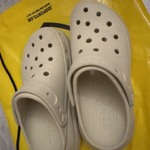 Crocs Classic Crush Clog, Bone, size 37