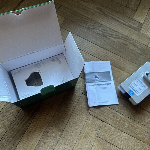 Electricity saving box