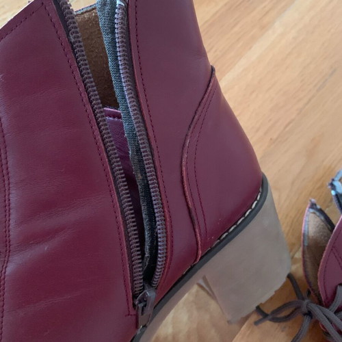 Silia D ankle leather boots like new, burgundy red, size 39