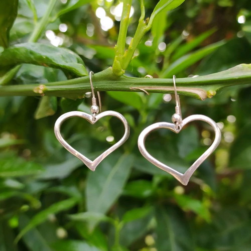 Silver 925 earrings used with heart design