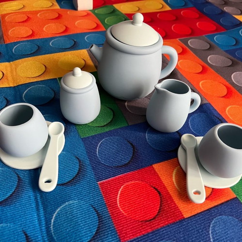 Blue silicone tea and coffee set without BPA with containers and spoons