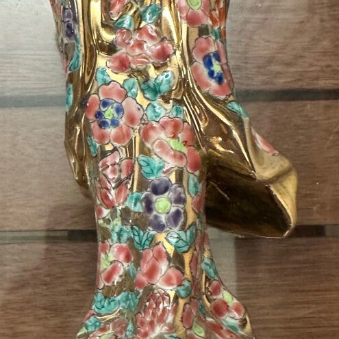 Decorative figurine Asian figure with floral patterns and gold details new