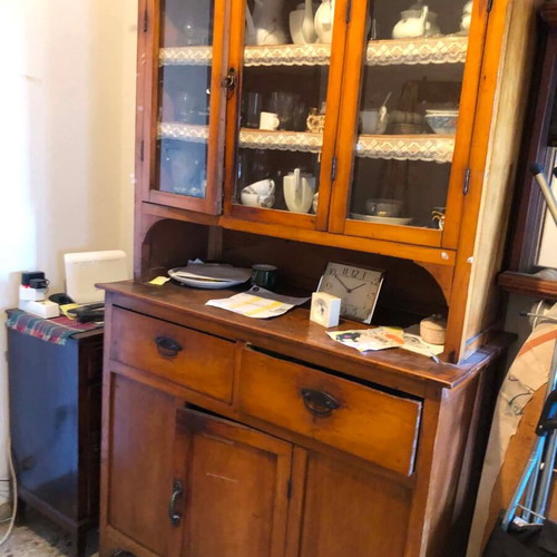 Cupboard with shelves and mirror