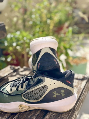 Παπούτσια Under Armour Lockdown 6 αθλητικά, μαύρα και πράσινα, μέγεθος 42.5