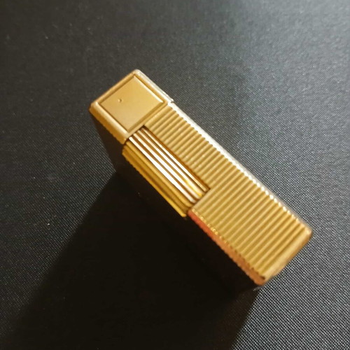 S.T. Dupont Ligne 2 lighter used, yellow gold finish