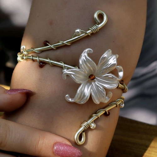 Steel handmade bracelet new, gold color