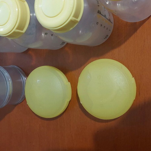 Mama Cozy Double Portable Breast Pump like new with accessories