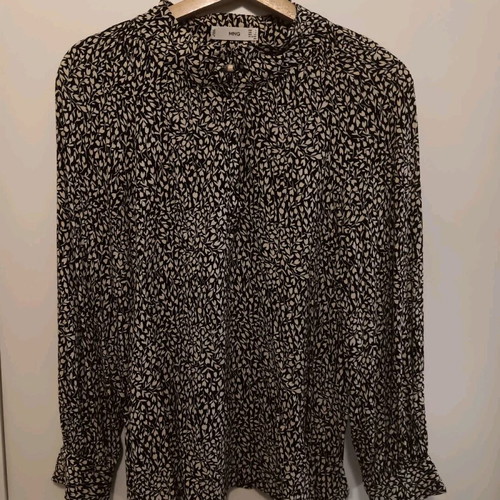 Mango shirt like new, black and white, size S