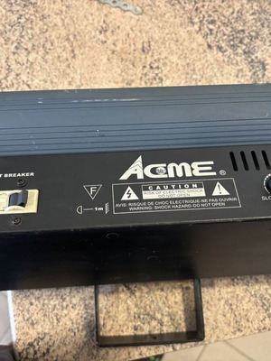Strobo 1500W Acme μεταχειρισμένο με λάμπα Xenon και ρυθμιζόμενη φωτεινότητα