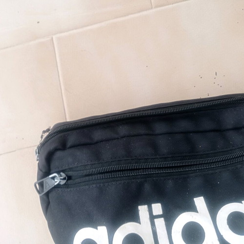 Adidas коланна чанта като нова, черно и бяло