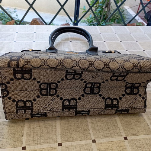 Women's handbag, hand and shoulder, 33x27x12 cm
