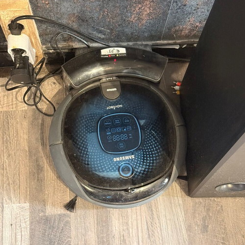 Samsung NaviBot SR8855 robot vacuum like new