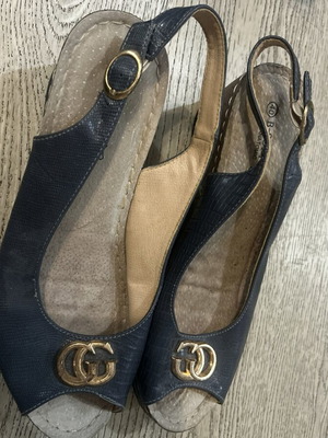 B-Soft Blue Platform Sandals Size 40 Like New
