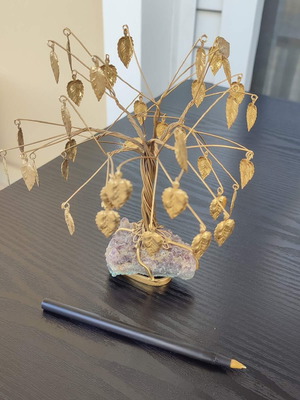 Happiness tree in semi-precious stone like new, height about 17 cm