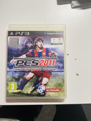 PES 2011 игра за PlayStation 3 употребявана, спортна