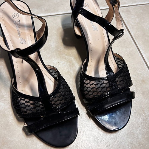 Women's black sandals like new with heel size 41
