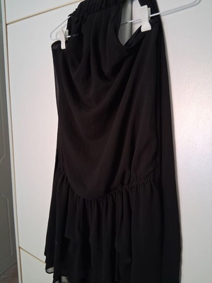 Zara φόρεμα small μεταχειρισμένο, μαύρο, δέσιμο στο λαιμό, εξώπλατο, μέχρι το γόνατο