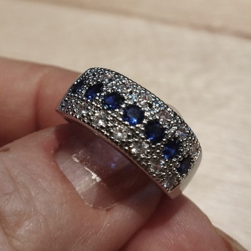 Blue Zirconia Stone Ring Elegance, like new, white gold coated