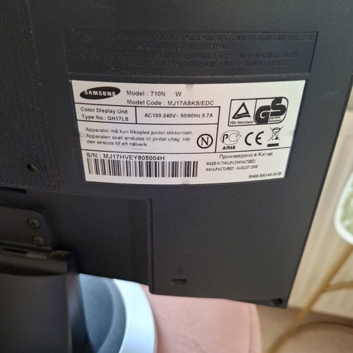 Samsung SyncMaster 710n 17" LCD Monitor used, excellent condition