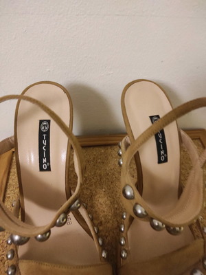 Tucino sandals used, size 38, beige suede
