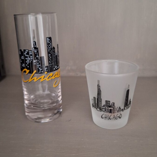 Chicago souvenir glasses set like new