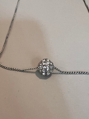 Silver necklace with stones new, silver color