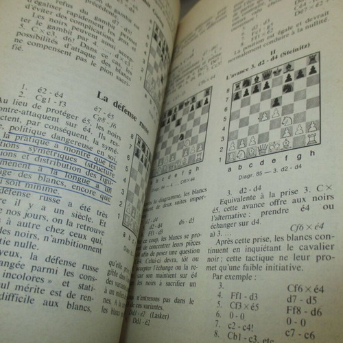 Chess books used, 2 pieces, year 1972, French