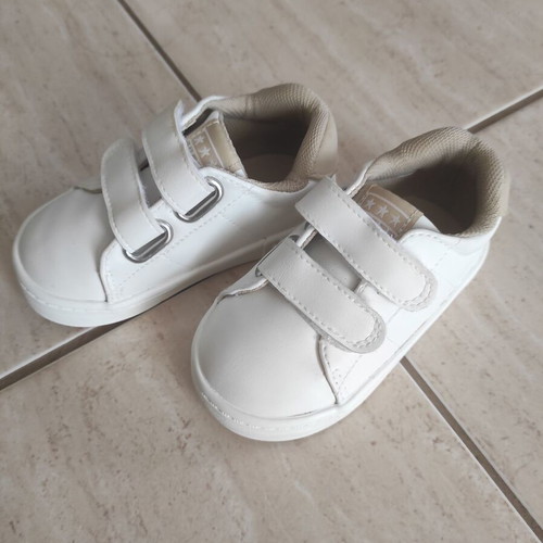 H&M sneakers white like new, sizes 20-21