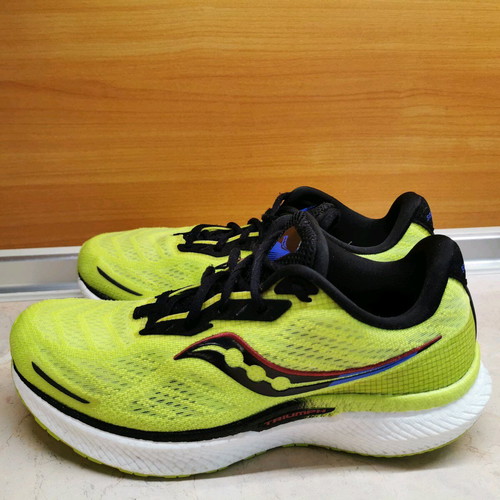 Saucony Triumph 19 running shoes like new, size 43, green