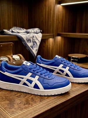 Asics Classic Court Royal Blue Sneakers Size EU 42.5