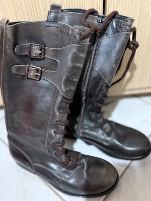 Leather boots new, size 34, brown