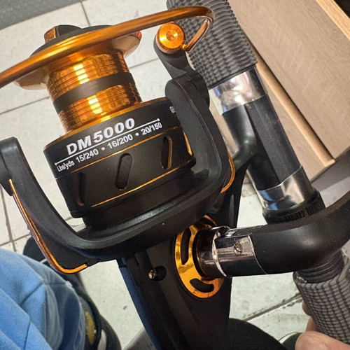 Fishing rods 4 meters with reels new, set of 2 pieces