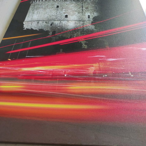 White Tower print like new