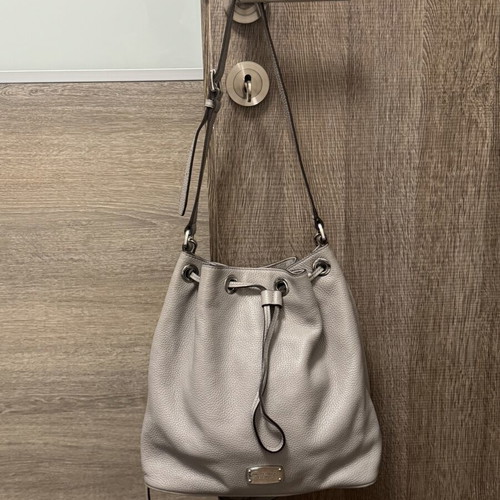 Michael Kors bucket bag gray, like new